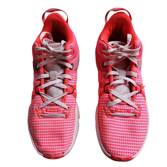 LeBron Witness V 7 Basketball Shoes main image 4